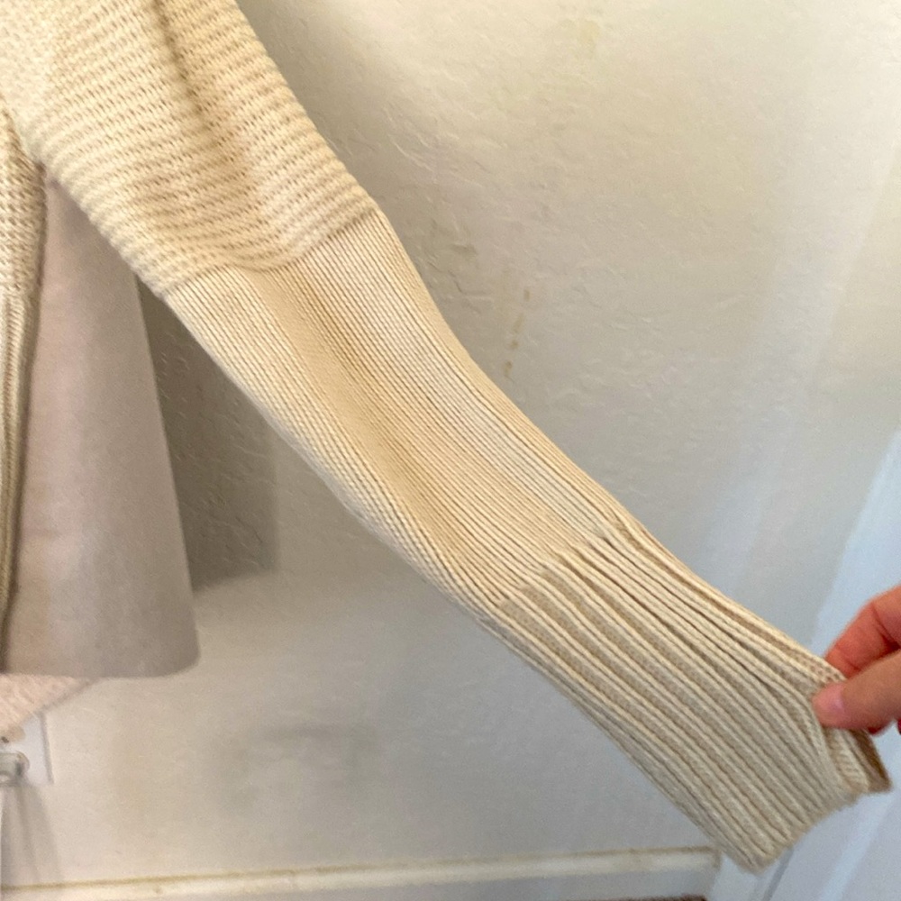 Chelsea & Theodore Faux Fur Wrap Cream Knit - Picture 4 of 16